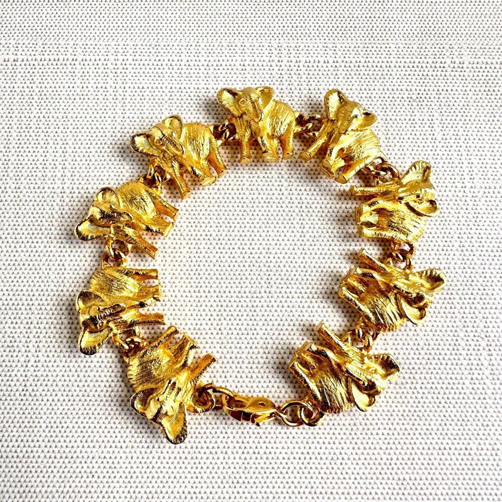 Vintage Elephant Bracelet, Gold Tone Link, Textured Finish, 7 Inch Safari Jewely - Picture 6 of 10